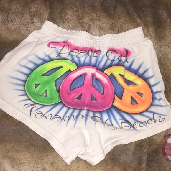 White shorts - Picture 2 of 2